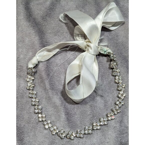 Retro Glam Sparkly Rhinestone Tie On Necklace - Picture 5 of 6